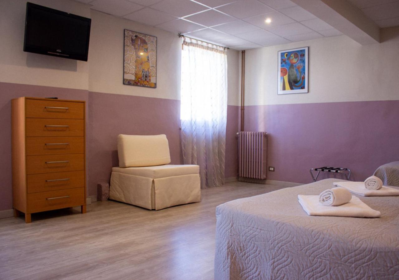 Trattoria Due Citroni Hotel Casalgrasso Екстериор снимка