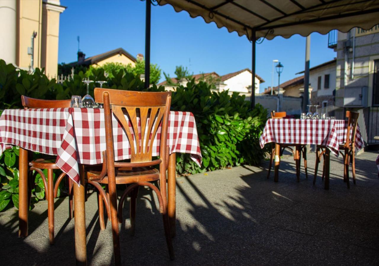Trattoria Due Citroni Hotel Casalgrasso Екстериор снимка